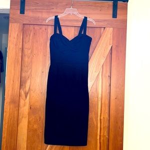 Excellent used condition deadly deems size medium dress.
